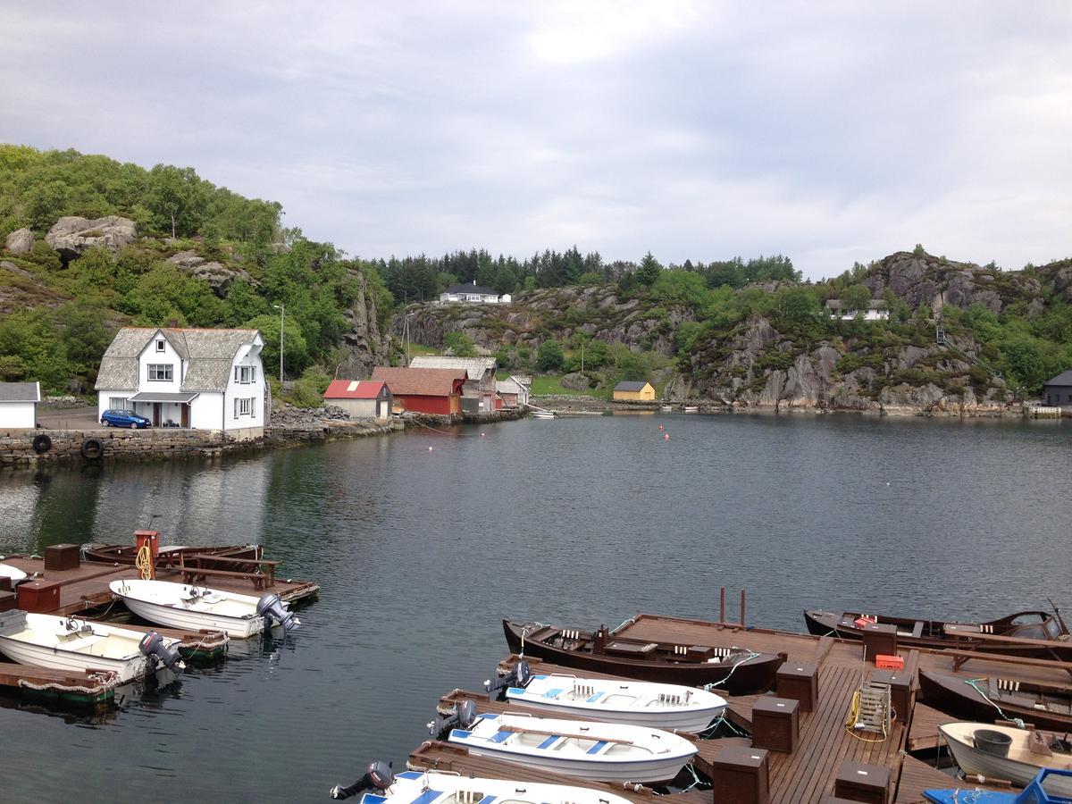 Sotra Rorbusenter Aparthotel Karavika Bagian luar foto